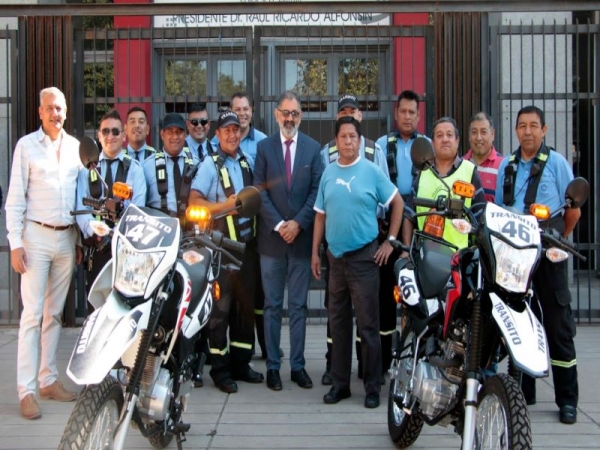 Tr&aacute;nsito sumo dos nuevas motos