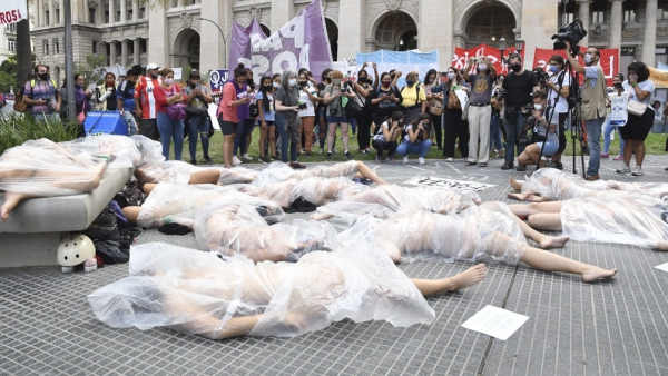 Colectivo de Mujeres pide declarar la "emergencia nacional por violencia de g&eacute;nero"