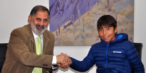 El municipio apuesta al tenis juvenil