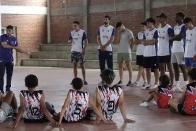 Campus de B&aacute;squet en El Carmen con el plantel de "Jujuy B&aacute;squet"