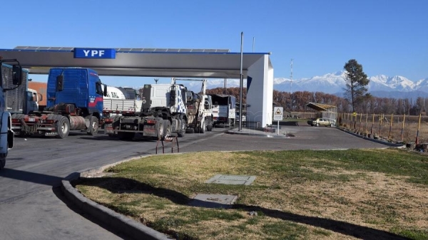 YPF increment&oacute; el precio del gasoil para veh&iacute;culos extranjeros