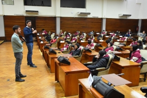 Estudiantes del Colegio EMDEI se entrevistaron con legisladores