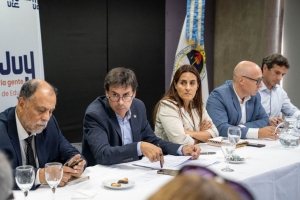 El Gobierno de Jujuy ofreci&oacute; un 10% de aumento salarial a los gremios docentes