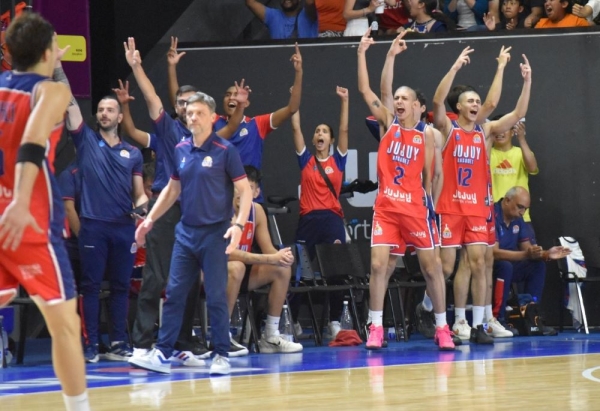 Jujuy B&aacute;squet grit&oacute; sobre el final y venci&oacute; a Fusi&oacute;n Riojana