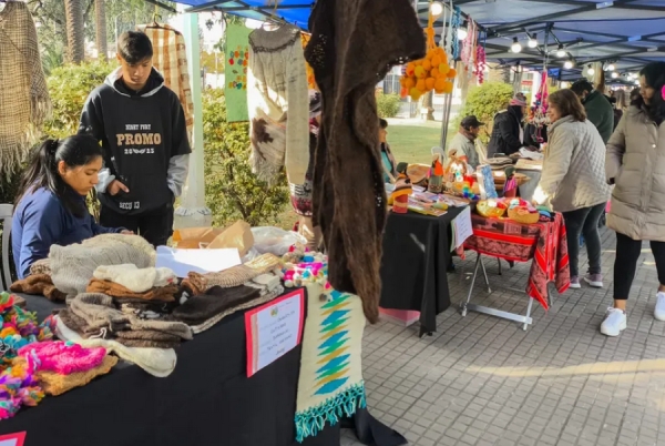 Nueva edici&oacute;n de la Feria y Trueque "Manos Ind&iacute;genas"