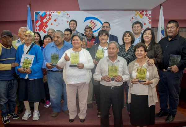 ENTREGARON RECONOCIMIENTOS&nbsp; A CANILLITAS EN SU D&Iacute;A