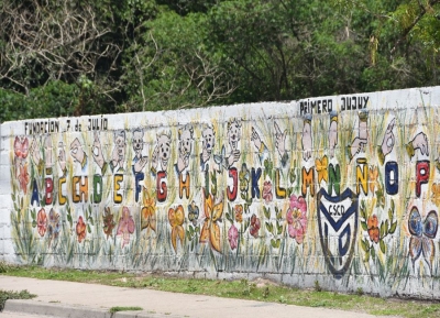 Mural inclusivo en club de Los Perales