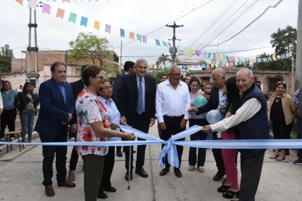 El gobernador Morales inaugur&oacute; obra de pavimentaci&oacute;n en San Pedro