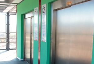 Ascensor Urbano 2 permanecer&aacute; cerrado