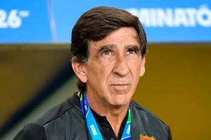 Racing: ya hubo conversaciones para que Gustavo Costas sea el DT
