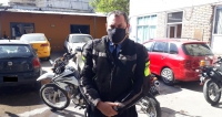 Taxis truchos, sin RTV ni seguros