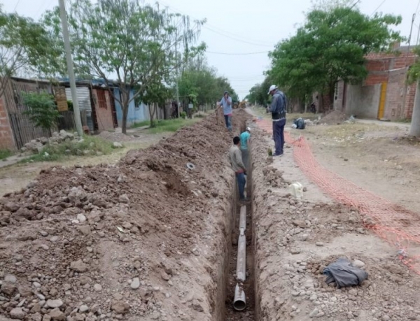Instalan red de clocas en barrio de San Pedro