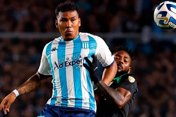 Alarma en Racing: se confirm&oacute; que Roger Mart&iacute;nez no juega contra Boca