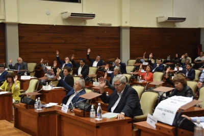 La Legislatura sancion&oacute; la Ley N&deg;6384: R&eacute;gimen Salarial exclusivo para los agentes que integran el sistema p&uacute;blico de salud