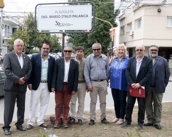 POR EL 30&deg; ANIVERSARIO DEL COLEGIO DE INGENIEROS