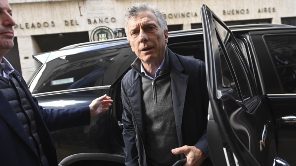 La embestida de Carri&oacute; dej&oacute; a Macri expuesto y aislado