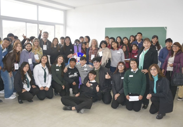 500 estudiantes y docentes en jornada sobre v&iacute;nculos y convivencia