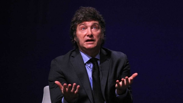 El gobierno analiza pasar el "Pacto de Mayo" para el 9 de Julio