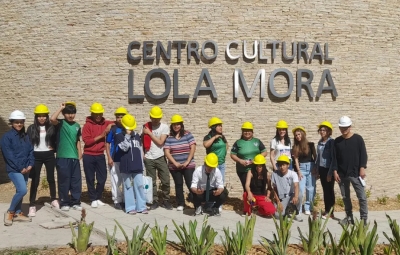 Estudiantes de secundaria recorren las obras del Lola Mora