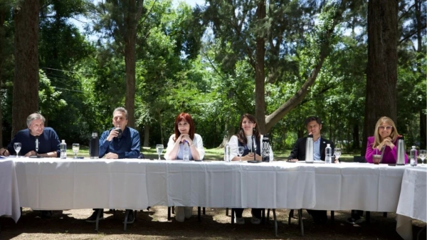 En la cumbre del PJ hubo planteos para voltear la ley que impide las reelecciones indefinidas
