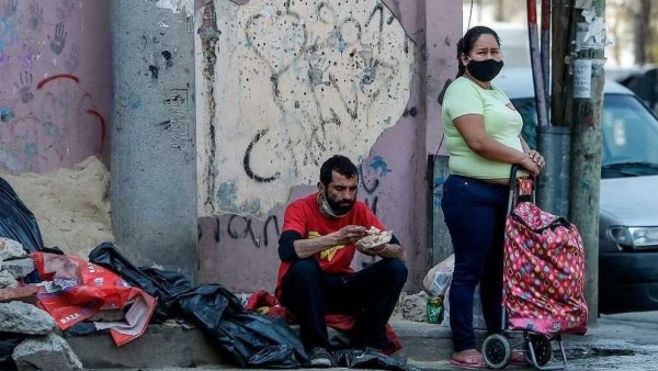 Una familia con dos hijos necesit&oacute; $66.488 para no ser pobre