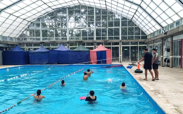 Alumnos de Marina Vilte realizar&aacute;n clases gratis de nataci&oacute;n