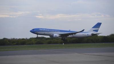 Nuevo vuelo a China para traer Sinopharm y llega otro con m&aacute;s vacunas