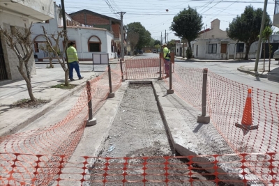 Agua Potable de Jujuy contin&uacute;a con las reparaciones de calzada en Barrio Almirante Brown