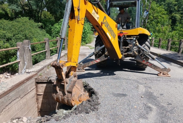 Puente en B&deg;Huaico. Iniciaron las obras de reparaci&oacute;n