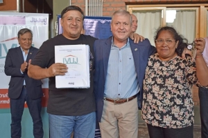 El IVUJ entreg&oacute; viviendas destinadas al Gran Jujuy