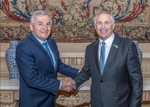 Morales se reuni&oacute; con el embajador de Estados Unidos