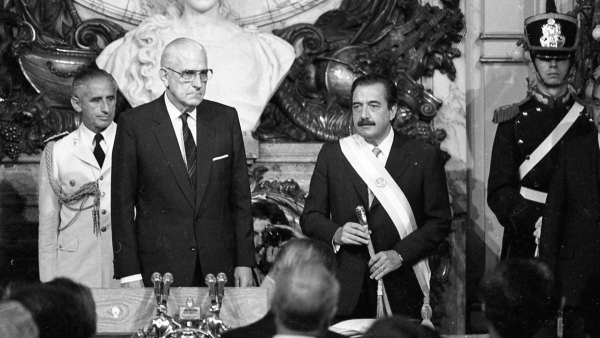 Dirigentes resaltaron los 40 a&ntilde;os ininterrumpidos de democracia en el pa&iacute;s