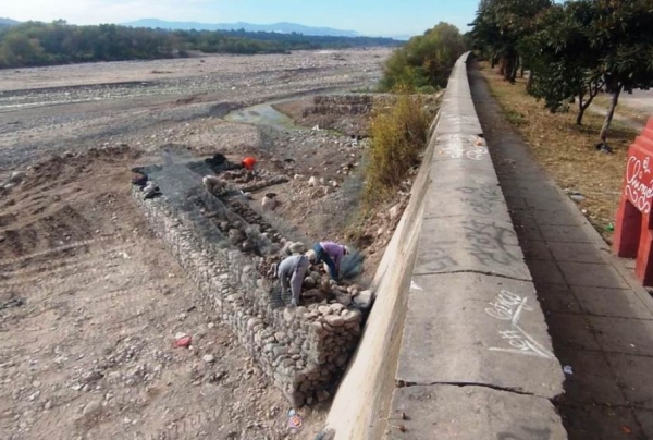 Obras de protecci&oacute;n y mantenimiento en valles y yungas