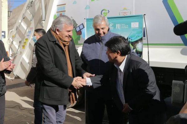 Girsu.Entregaron un nuevo cami&oacute;n a Abra Pampa
