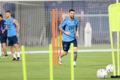 Messi particip&oacute; de la pr&aacute;ctica, pero Scaloni a&uacute;n no define el equipo