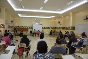 Cobro de haberes, y pasant&iacute;as en reuni&oacute;n con docentes del IES 11