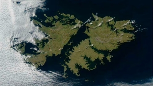 Milei anunció la construcción de una base naval en Tierra del Fuego y sanciones a petroleras que operen en Malvinas