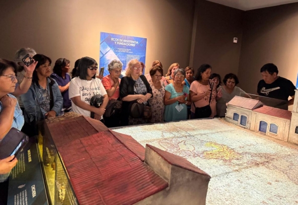 Adultos mayores del CEPAM visitaron el hist&oacute;rico Cabildo