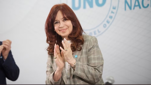 Cristina Kirchner convoc&oacute; a la movilizaci&oacute;n por el presupuesto universitario: &ldquo;A marchar por nuestras ideas&rdquo;