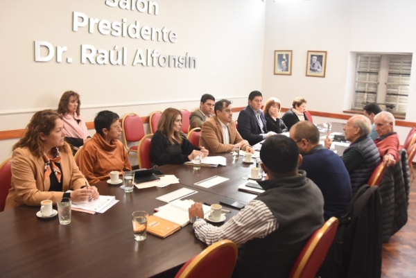 Ley de Residencias reuni&oacute;n con profesionales m&eacute;dicos.