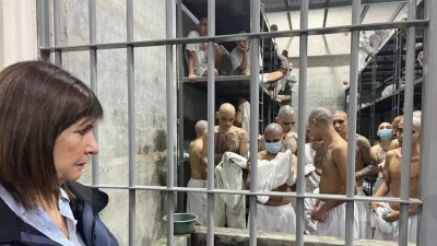 Patricia Bullrich visit&oacute; una c&aacute;rcel en El Salvador y ratific&oacute; el plan de replicar el modelo Bukele