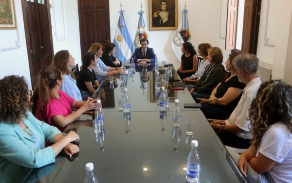 Jujuy y Medell&iacute;n trabajan en procesos de transformaci&oacute;n del Estado