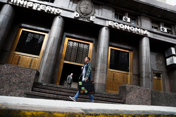 El Gobierno tom&oacute; una decisi&oacute;n clave para el mercado en medio de la tensi&oacute;n cambiaria