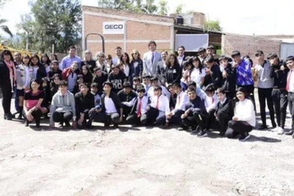 Inicio de obras de ampliaci&oacute;n y refacci&oacute;n de edificios escolares