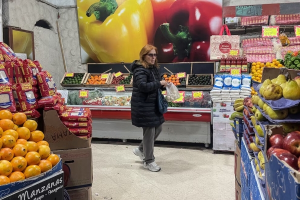 Una familia tipo necesita ingresos de al menos $1.110.624 por mes para no ser pobre