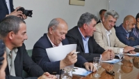 El campo exige una devaluaci&oacute;n porque el amague de suba de retenciones les hizo perder 300 millones de d&oacute;lares
