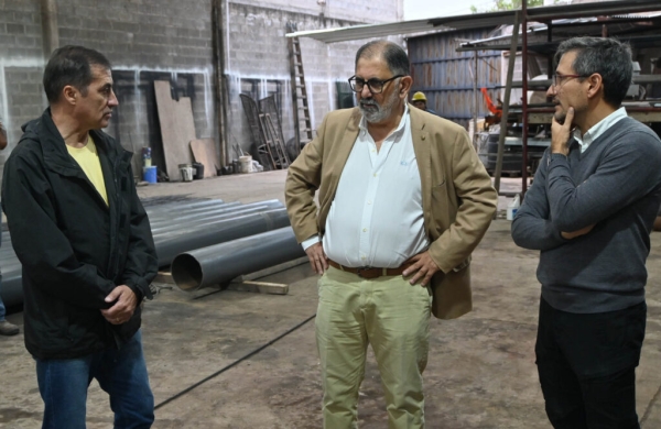 Construyen pasarelas peatonales para el Parque Xibi Xibi