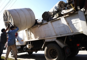 Frente al dengue, contin&uacute;an las jornadas de descacharrado