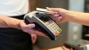 Las tarjetas de cr&eacute;dito pidieron reincorporar a la Ley &Oacute;mnibus las medidas de alivio fiscal para cobros electr&oacute;nicos