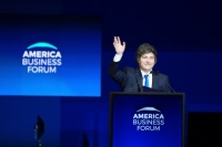 Milei le envi&oacute; gui&ntilde;os a Trump, critic&oacute; al alcalde electo de Nueva York e invit&oacute; a invertir en la Argentina